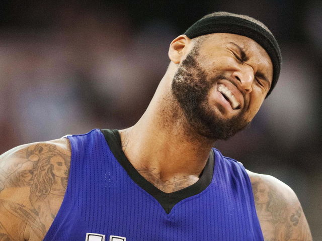 PHOTO: Boogie Cousins and Omri Casspi enjoy Dead Sea mud bath