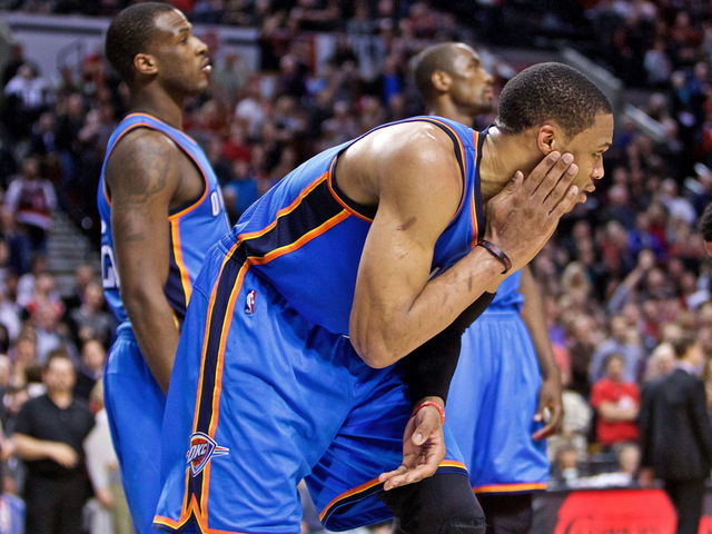 PHOTO: Westbrook appears to suffer dent in face after taking a knee