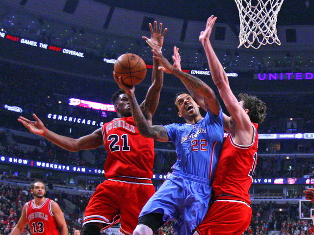 Clippers' Barnes suffers hamstring strain in win over Bulls