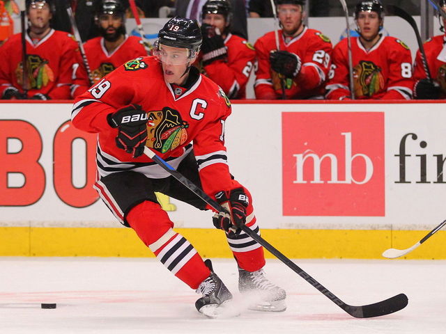 VIDEO: Blackhawks' Rozsival threads needle to Toews for top-corner goal