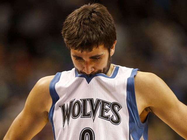 Ricky Rubio sustains ankle injury