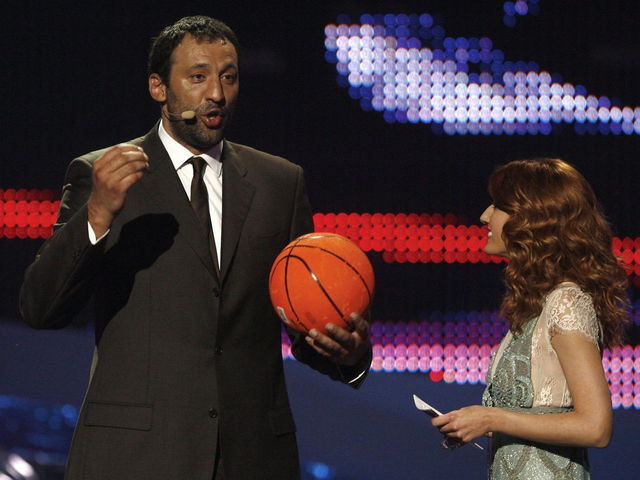 Kings name Vlade Divac vice president of basketball and franchise operations
