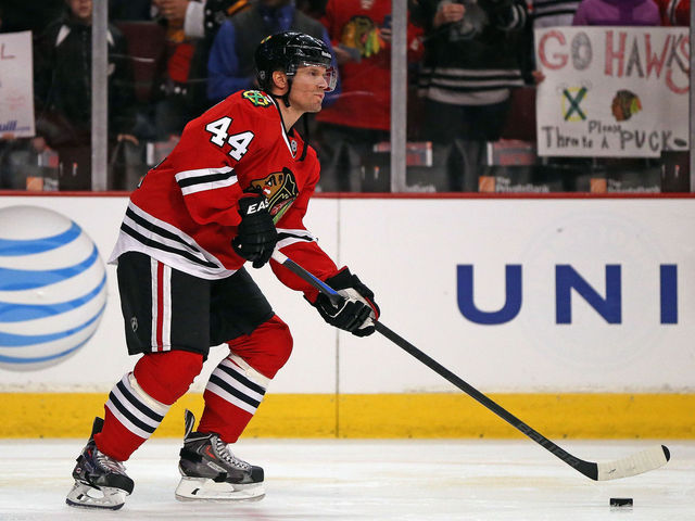 Blackhawks' Timonen day-to-day after leaving game against Blues