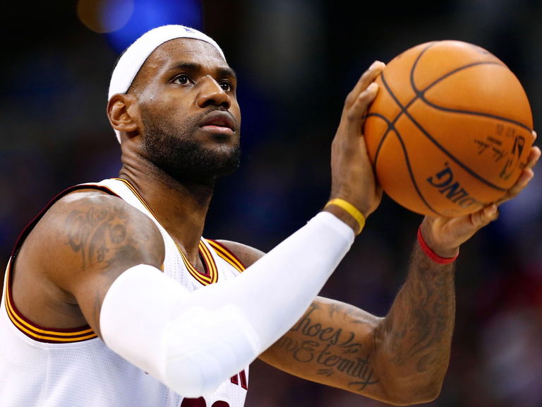 LeBron adjusting his free throw mechanics