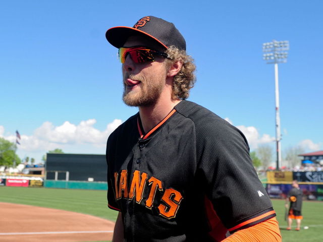 Giants' Pence out 6-8 weeks with broken arm: 'It's a bone, I'm not dying'