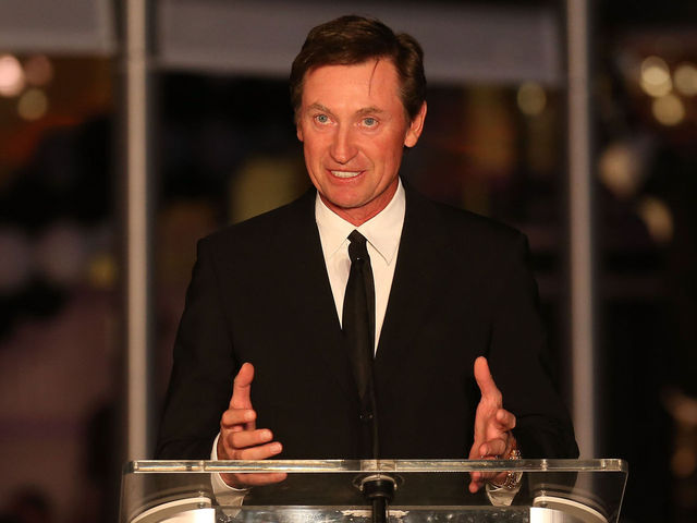 Wayne Gretzky to stay a fan, doesn't envision return to NHL