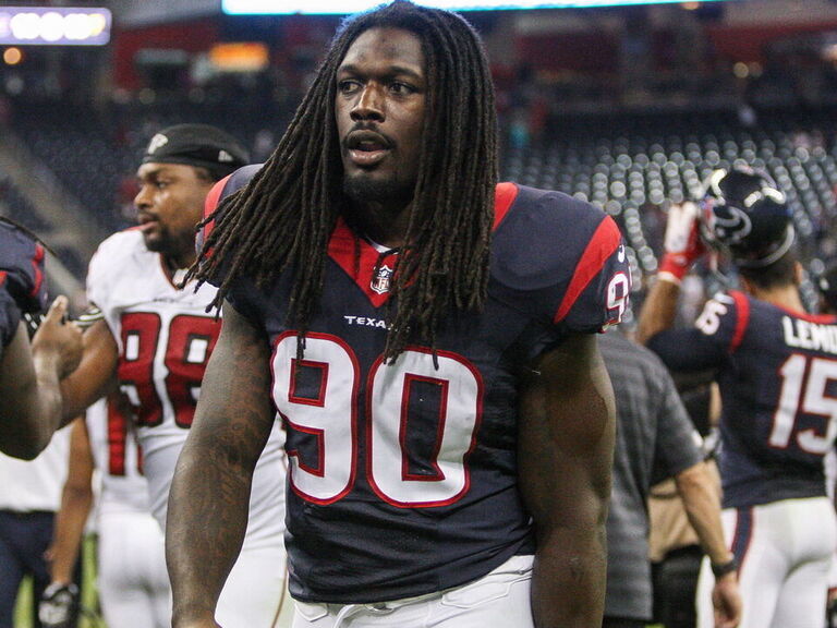 Freeagent defensive end Clowney open to reuniting with Texans