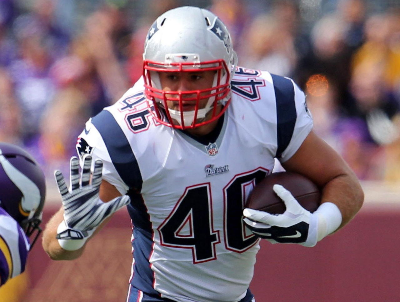 Report: Patriots fullback James Develin suffered broken tibia