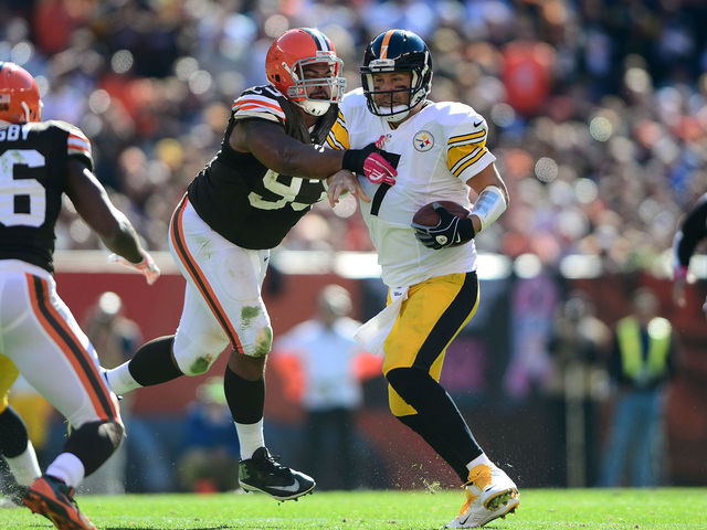 Browns, John Hughes agree to reported 4-year, $14.4-million contract extension