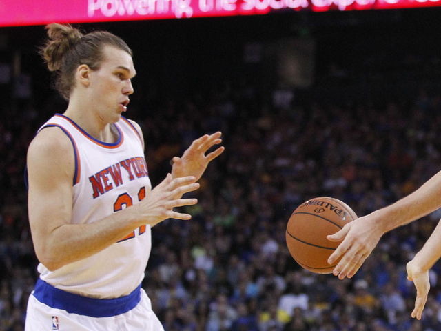 VIDEO: Lou Amundson sums up Knicks' season with sad-sack layup attempt
