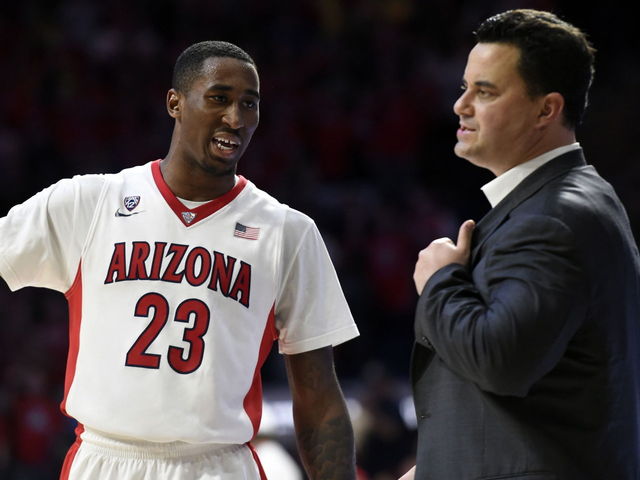 VIDEO: Arizona's Hollis-Jefferson sprains knee