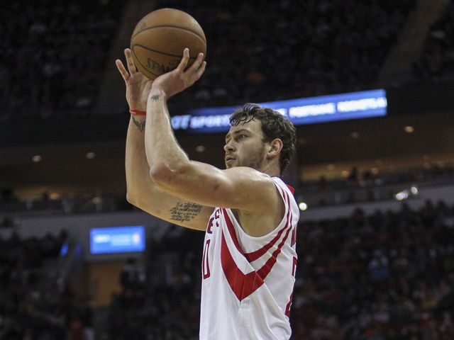 Rockets' Motiejunas out 1-2 weeks with lower-back pain
