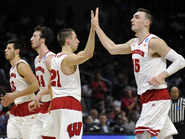 VIDEO: Wisconsin can't miss from 3-point range