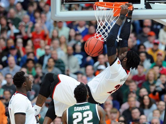 VIDEO: Harrell kicks things off with roaring dunk