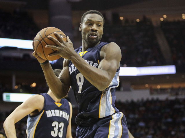 Watch: Grizzlies' Tony Allen defends LaVar Ball's parenting techniques
