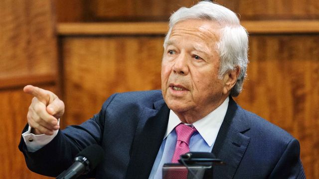 Report: Patriots' Kraft deposed in Kaepernick's collusion case