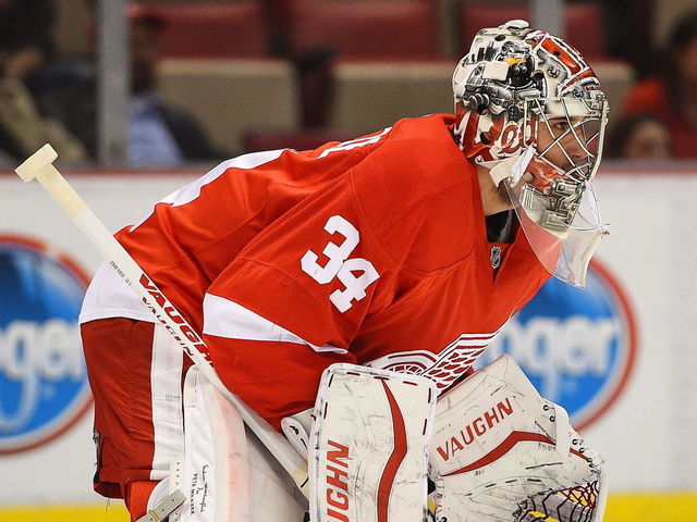 Red Wings' Petr Mrazek stealing starting role from Jimmy Howard as team slowly slides