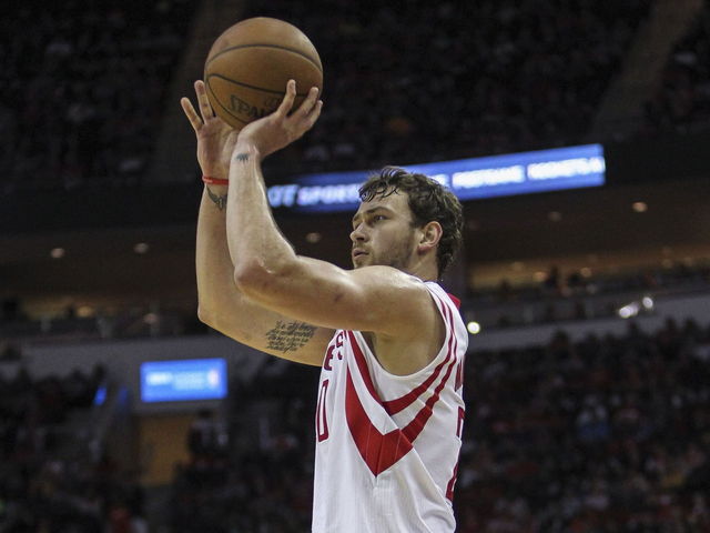 Report: Rockets' Motiejunas out for season due to back injury