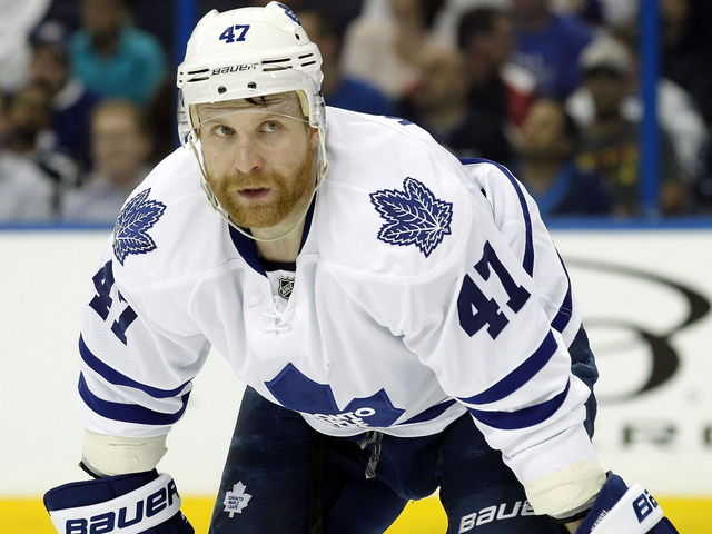 VIDEO: Komarov gift-wraps goal for Lupul with nifty pass