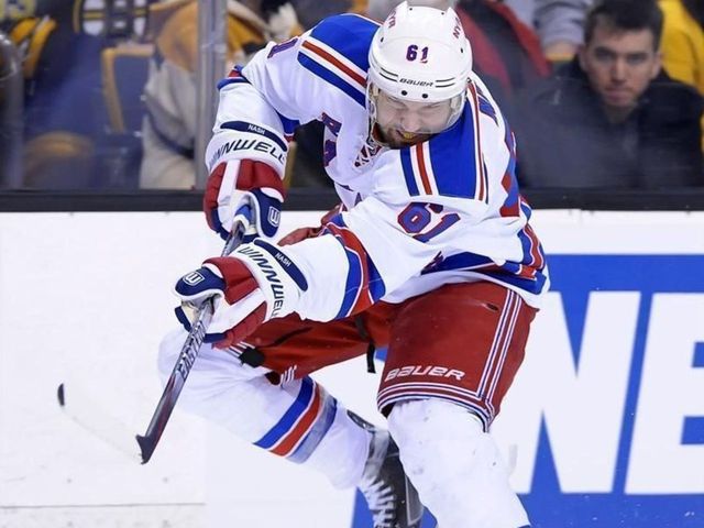 5 players who should get their faces punched after every whistle in the playoffs