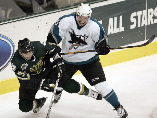 Former NHL pest Ville Nieminen calls it a career
