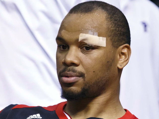 Clippers sign Chuck Hayes to reported 1-year deal
