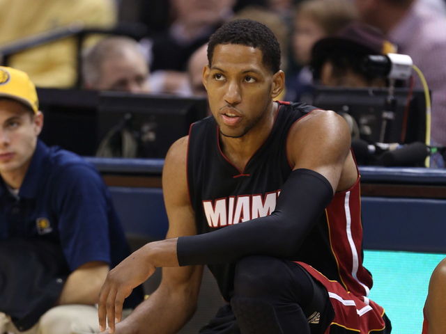 Report: Granger opts into player option with Suns