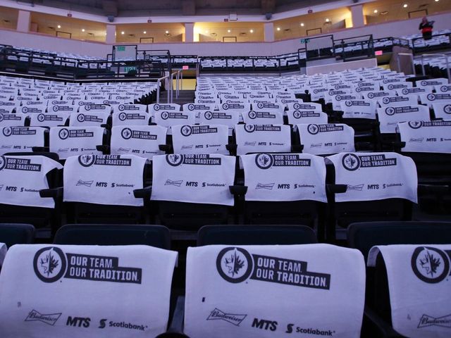 PHOTOS: Jets fans bring whiteout back to Winnipeg