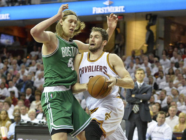 VIDEO: LeBron hits Love with outlet for reverse jam, Irving does same for LeBron