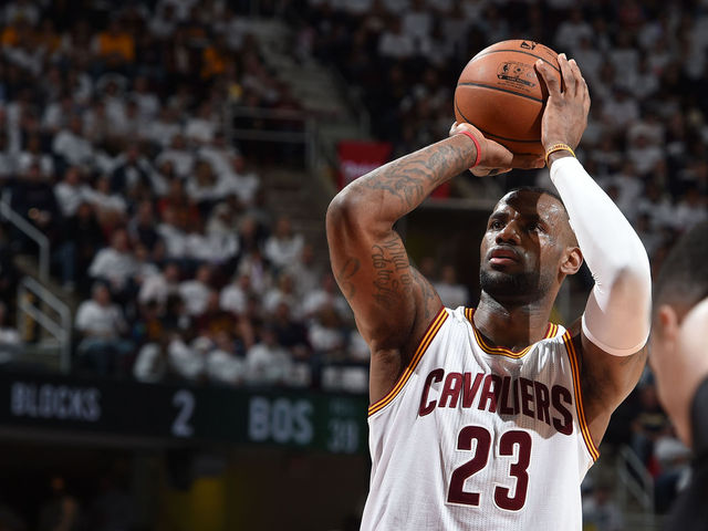 LeBron James passes Jerry West for 7th on all-time playoff scoring list