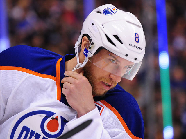 Oilers remain interested in re-signing Derek Roy despite winning draft lottery