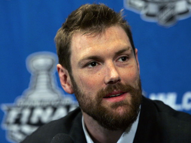 Veteran defenseman Hal Gill announces retirement from pro hockey