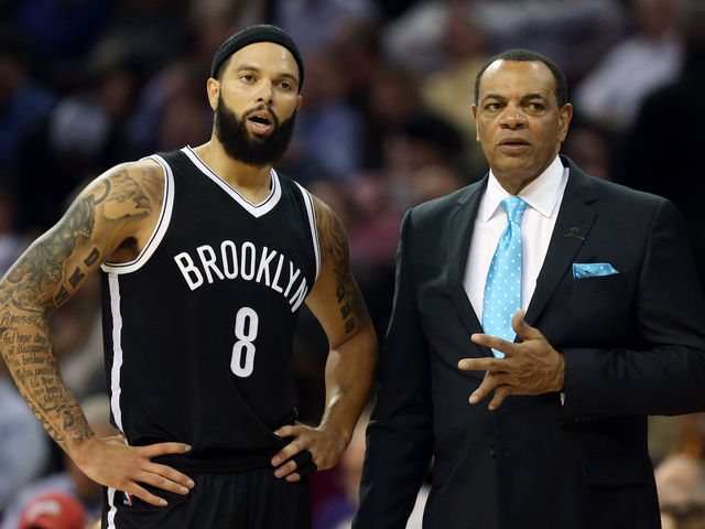 Nets' Hollins defends Deron Williams against critics: 'I think it's unfair'
