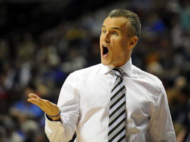Report: Florida's Billy Donovan will accept Thunder coaching job if offered