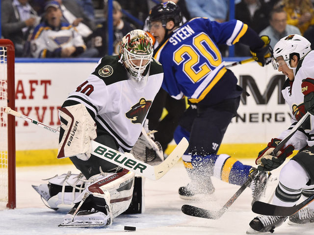 Dubnyk rebounds, Allen falls flat as Wild regain series lead over Blues
