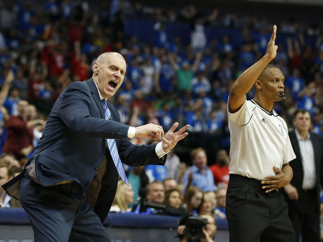 VIDEO: Rick Carlisle mocks referee, gets ejected