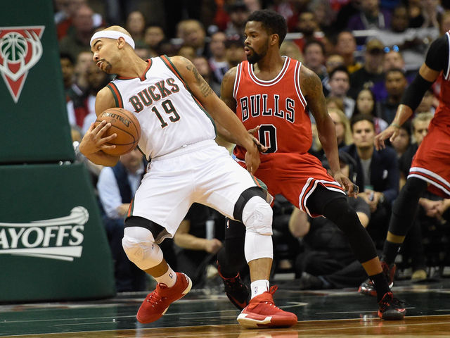 VIDEO: Bucks extend season with buzzer-beater from Bayless
