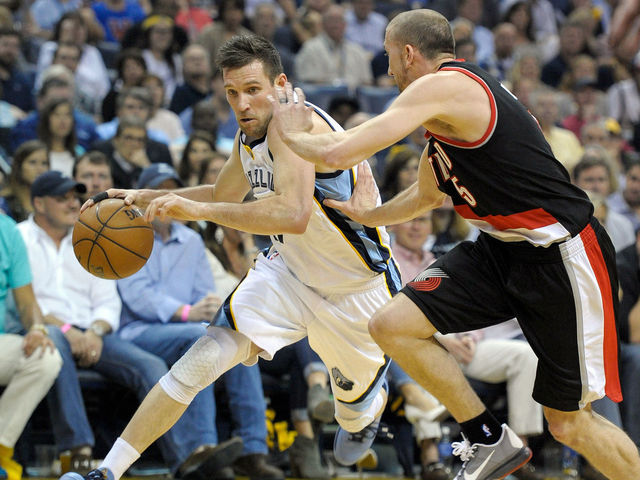 Grizzlies without Beno Udrih for Game 3 on Saturday
