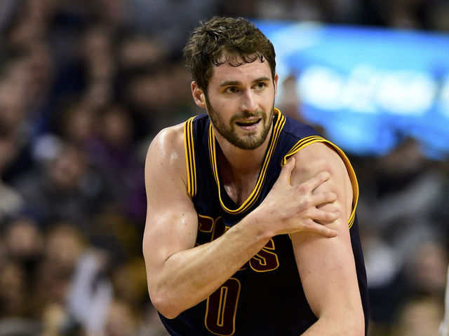 Report: Kevin Love seeking more medical opinions; expected to miss at least 2 weeks