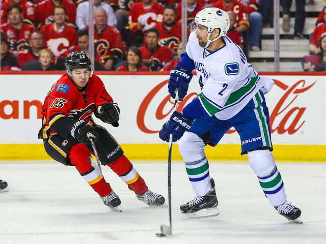 Report: Capitals have 'kicked tires' on Canucks' Hamhuis