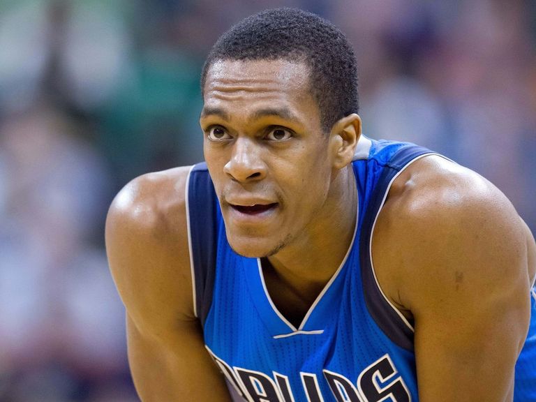 Report: Lakers front office 'torn internally' on Rajon Rondo | theScore.com