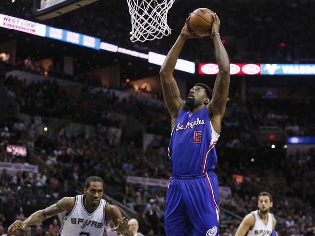 VIDEO: DeAndre Jordan stays slamming home alley-oops