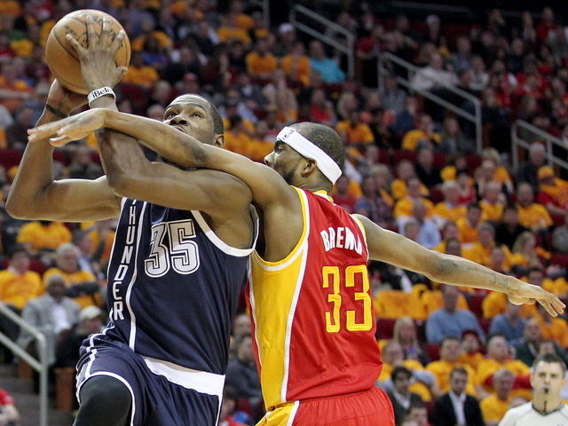 Report: Durant has spoken with former Donovan players, positive about potential hiring