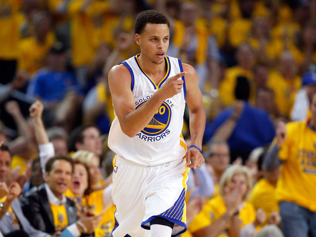 Red-hot Warriors rain triples on shorthanded Grizzlies to take Game 1