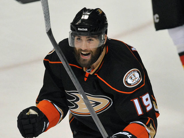 Patrick Maroon bringing 'grind it down low kind of hockey' to Ducks' 1st line