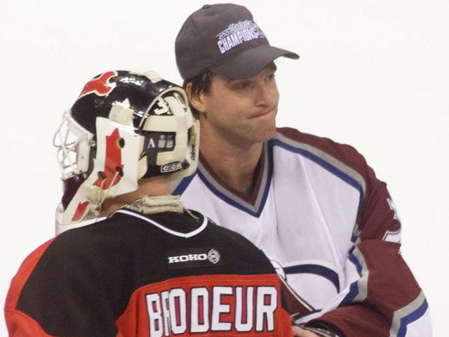 Wild's Yeo on Blackhawks' Crawford: 'He's Brodeur. He's Roy'