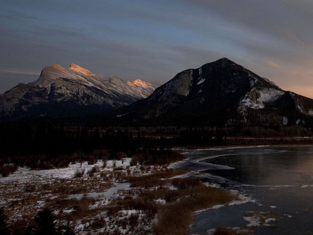 Ducks spend off day practicing in picturesque Banff, Alberta