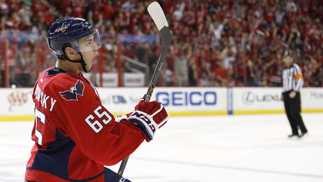 Capitals' Burakovsky returns for Game 1 vs. Lightning