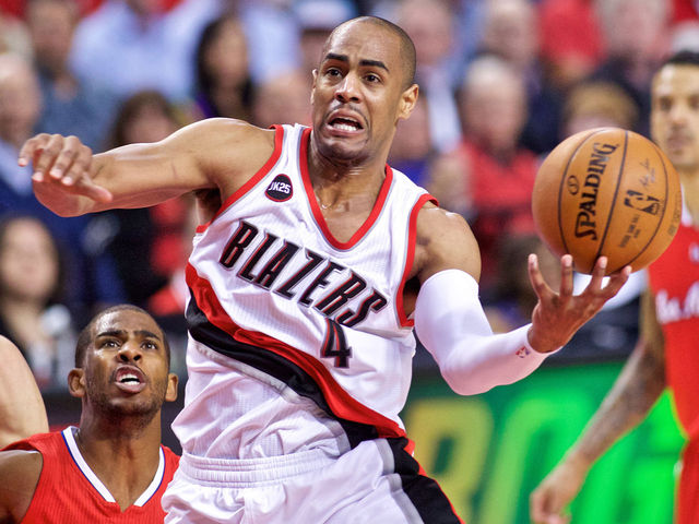 Report: Arron Afflalo to decline player option for 2015-16; will become an unrestricted free agent