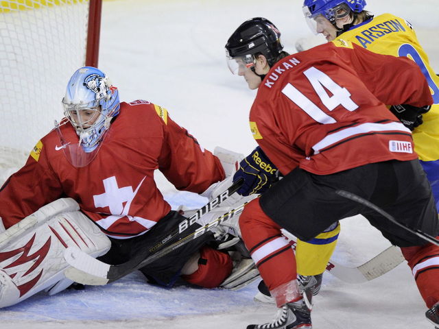 Report: Oilers interested in Swiss defenseman Dean Kukan